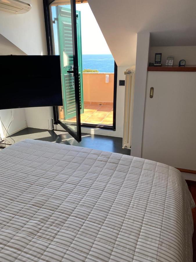 Welcome Riviera - Attico San Faustino 165 Mq Piu 110 Mq Di Terrazza- In Villa 700 ,Vista Mare Strepitosa-100 M Dalla Spiaggia-Parking Esclusivo Rapallo Buitenkant foto