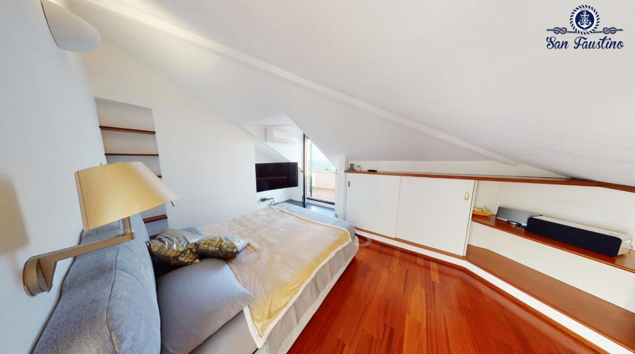 Welcome Riviera - Attico San Faustino 165 Mq Piu 110 Mq Di Terrazza- In Villa 700 ,Vista Mare Strepitosa-100 M Dalla Spiaggia-Parking Esclusivo Rapallo Buitenkant foto