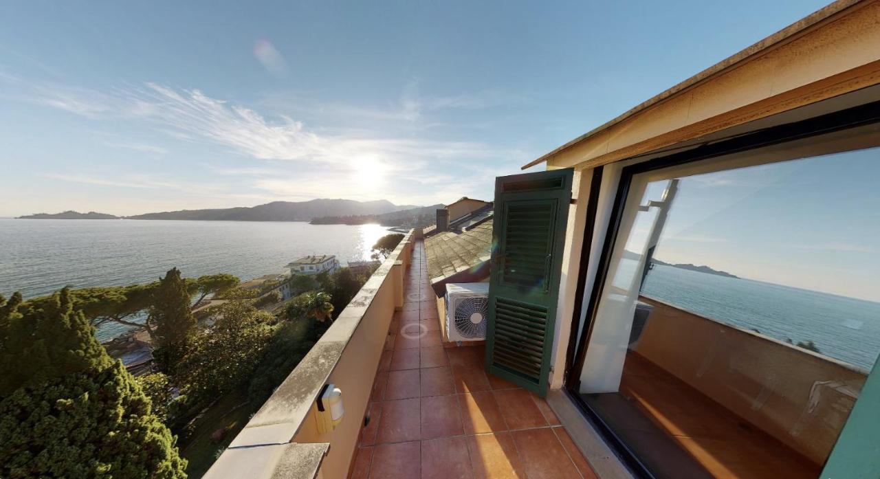 Welcome Riviera - Attico San Faustino 165 Mq Piu 110 Mq Di Terrazza- In Villa 700 ,Vista Mare Strepitosa-100 M Dalla Spiaggia-Parking Esclusivo Rapallo Buitenkant foto
