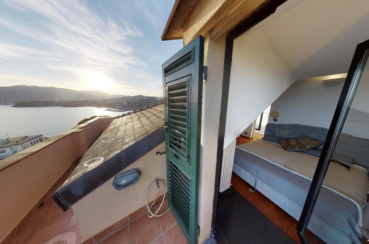 Welcome Riviera - Attico San Faustino 165 Mq Piu 110 Mq Di Terrazza- In Villa 700 ,Vista Mare Strepitosa-100 M Dalla Spiaggia-Parking Esclusivo Rapallo Buitenkant foto