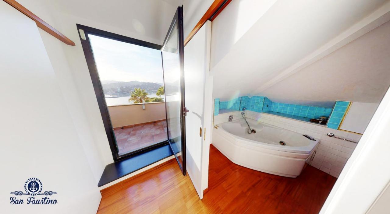 Welcome Riviera - Attico San Faustino 165 Mq Piu 110 Mq Di Terrazza- In Villa 700 ,Vista Mare Strepitosa-100 M Dalla Spiaggia-Parking Esclusivo Rapallo Buitenkant foto